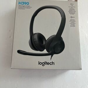 Logitech H390 USB Headset in Black